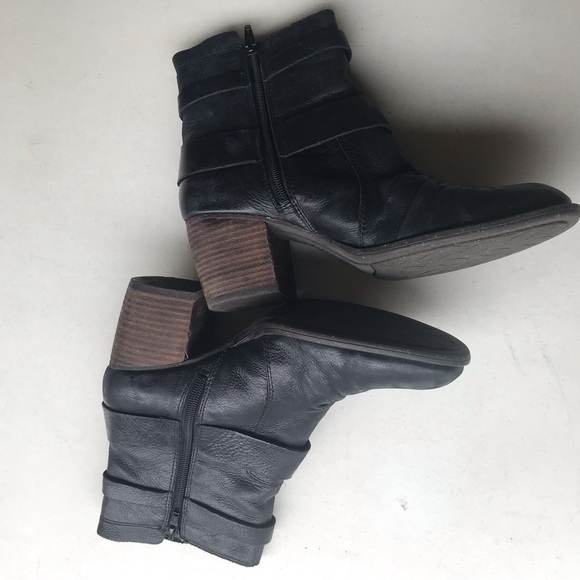 NAYA | Black Virtue Leather Buckle Block Heel Booties Size 8.5 - Picture 4 of 9